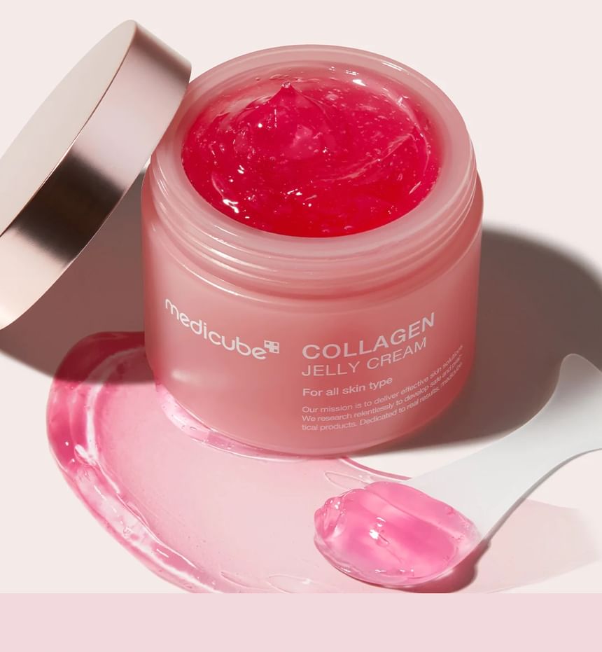 Medicube Collagen Jelly Cream (50ml) with rich jelly texture, Korean collagen moisturizer formulated with Triple Collagen and Hyaluronic Acid to deeply hydrate, firm, and restore radiant glass skin.