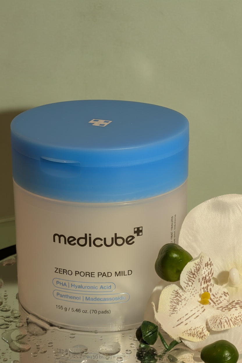 Medicube Zero Pore Pad Mild exfoliating toner pads with embossed dual-texture pads for gentle exfoliation, pore tightening, and daily skincare.